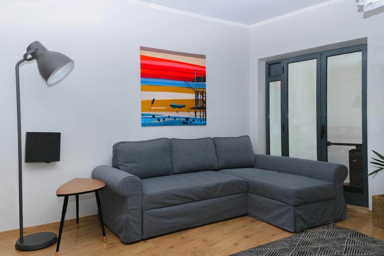 Tejo I Apartment อัลมาดา ภายนอก รูปภาพ