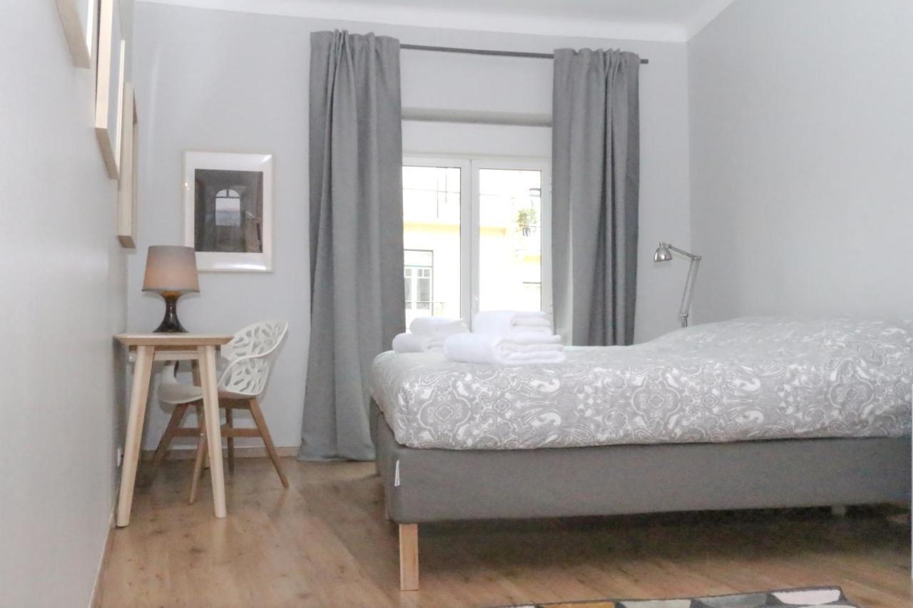 Tejo I Apartment อัลมาดา ภายนอก รูปภาพ