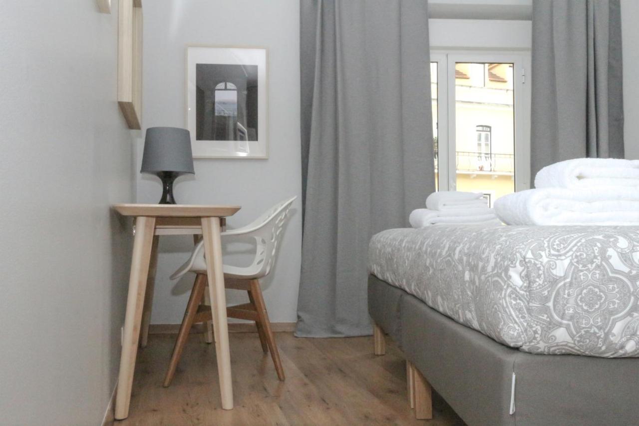 Tejo I Apartment อัลมาดา ภายนอก รูปภาพ